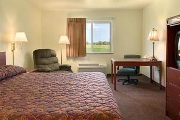 Hotel Super 8 Iola Kansas